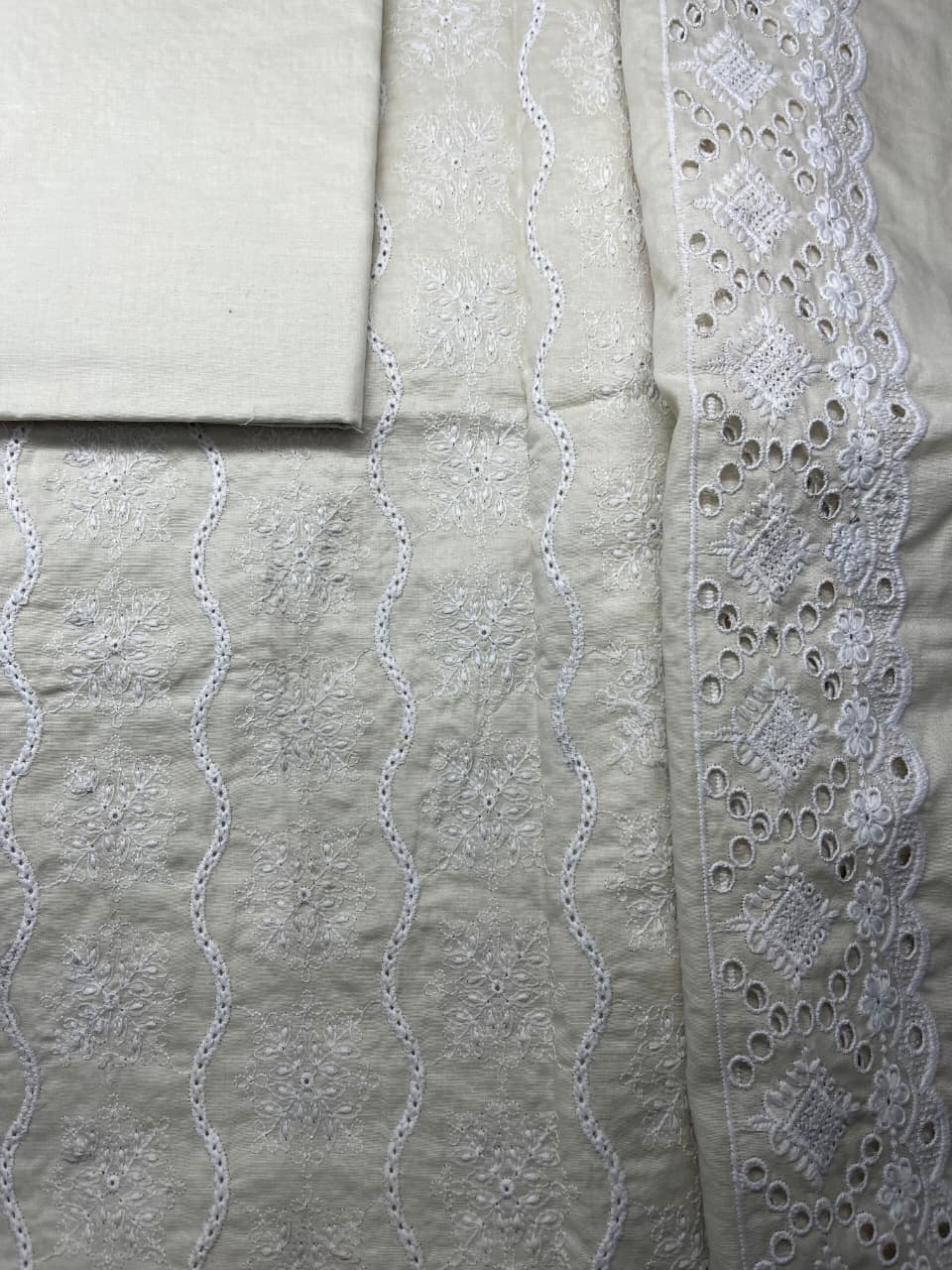 Hayadar Clothing 2-piece lawn shirt and trouser set featuring chicken embroidery and all-over fabric dye in off-white color.