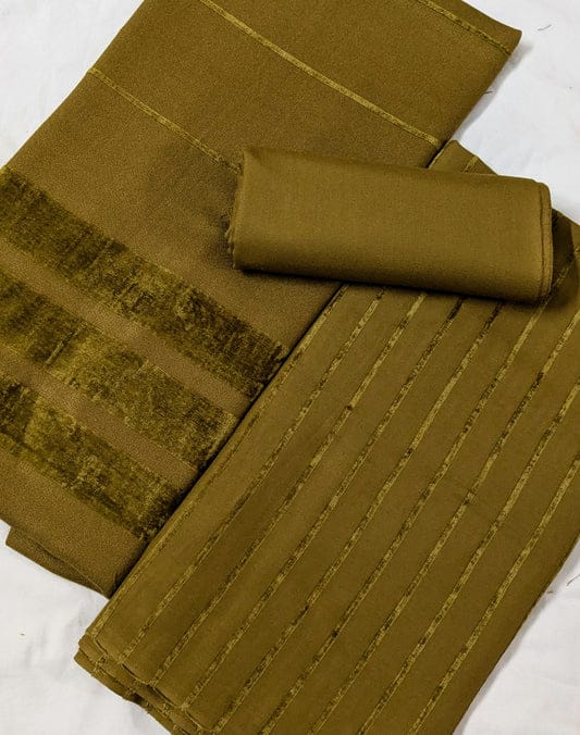 Three-piece Alpine Velvet Dhank Marina set by Hayadar Clothing in new Mahndi color from the exclusive winter collection.